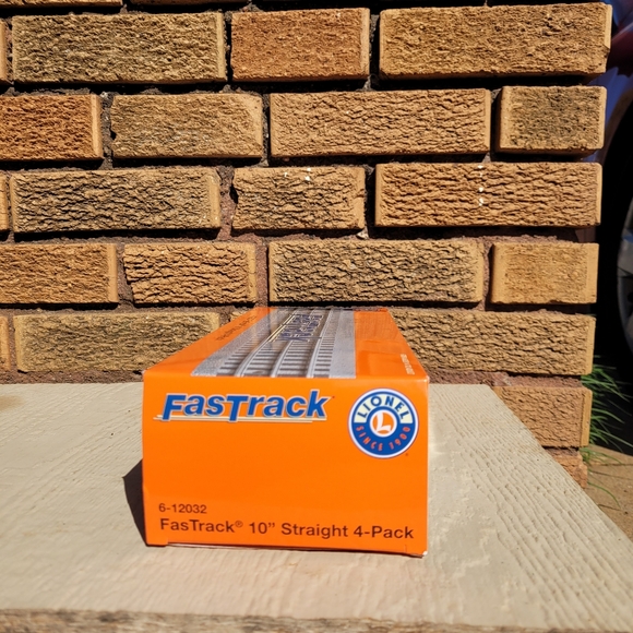 New Lionel Grey FastTrack 10” Straight Pack Of 4 O Gauge Scale 6-12032 - Picture 4 of 4